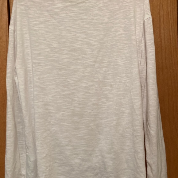 White long sleeved drape wrap shirt.perfect condition. Polyester/rayon - Picture 5 of 5